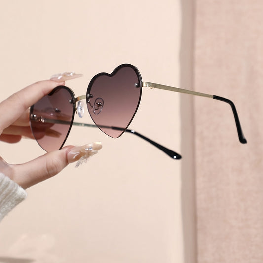 Vintage Geometric Heart-Shaped Fashion Glasses for Women/Men, Stainless Steel Frame with PC Lenses, Ideal for Daily Wear and Gifting, Decorative Eyewear, Everyday Fashion Glasses|Heartshaped Glasses|Polycarbonate Lenses