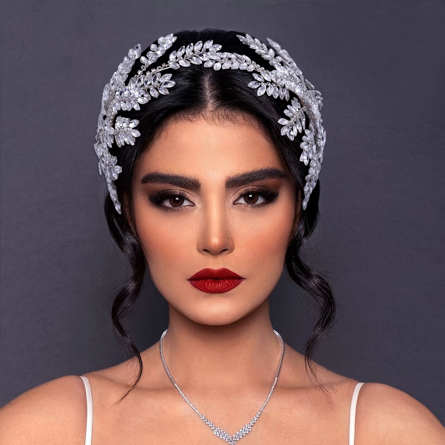 1pc of Handmade Wedding Dress Crown Headpiece for Brides, Adorned with Rhinestones, Suitable for Cosplay And Birthday Parties HP418.