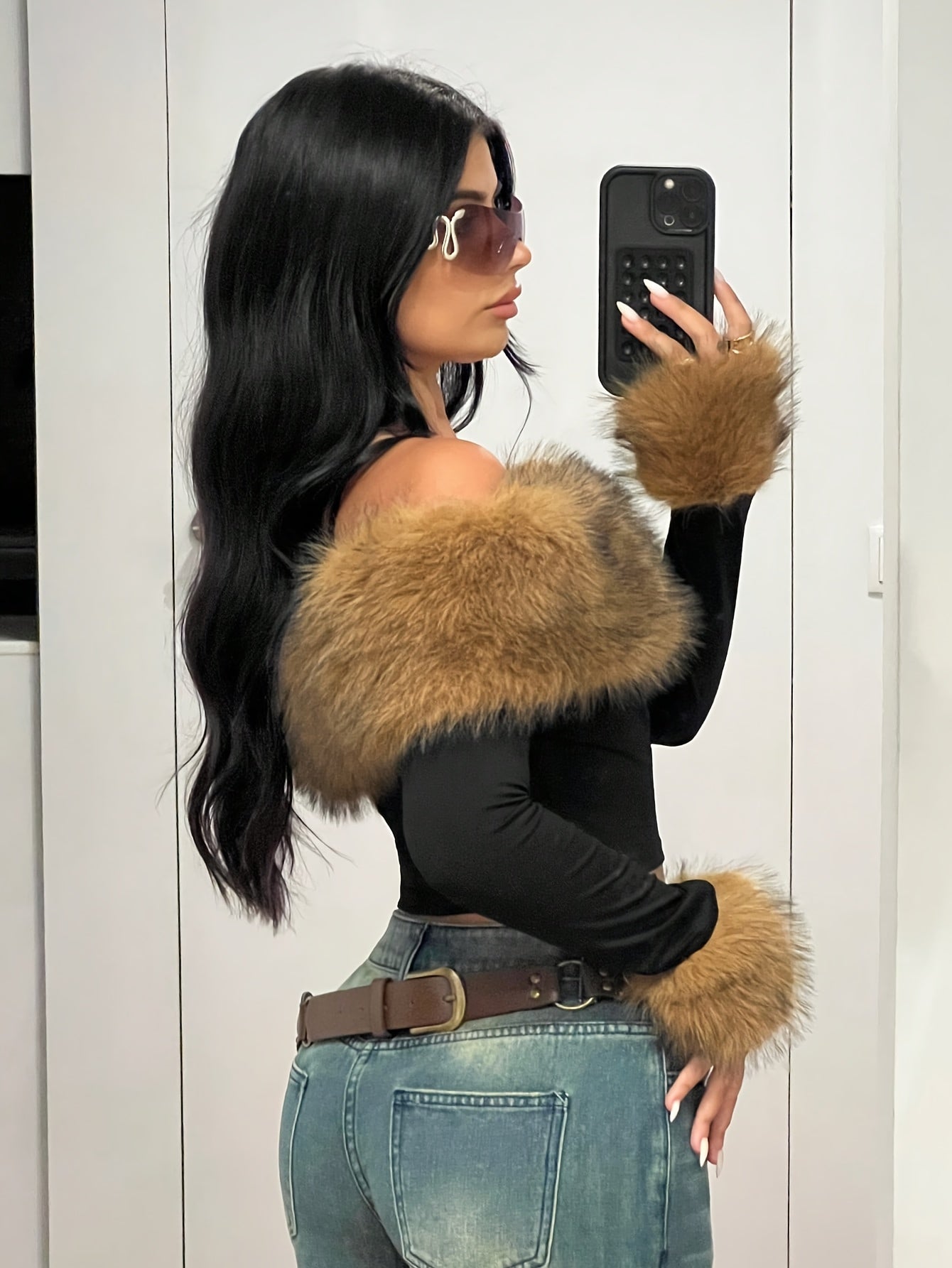 Women'S Elegant Off-Shoulder Long Sleeve T-Shirt - Winter Tops with Fluffy Collar, Chic Cold Weather Blouse for Everyday & Formal Outfits, Non-See-Through Fall/Winter Shirt, Ladies T Shirts, Casual Wear, Offshoulder Top, Soft Texture, Seasonal Fashion, S