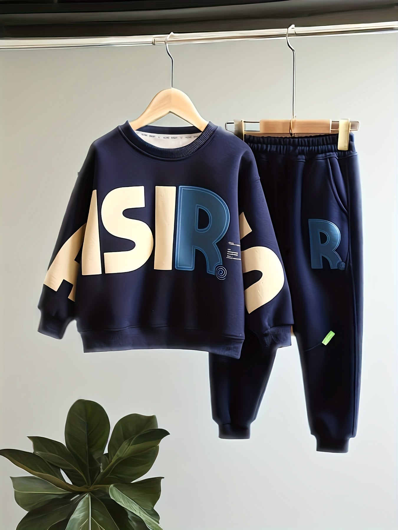 Boys' Fall Outfit Set 2025 New Autumn Winter Kids Casual Sweatshirt and Pants Two-Piece Trendy, Perfect for Outdoor